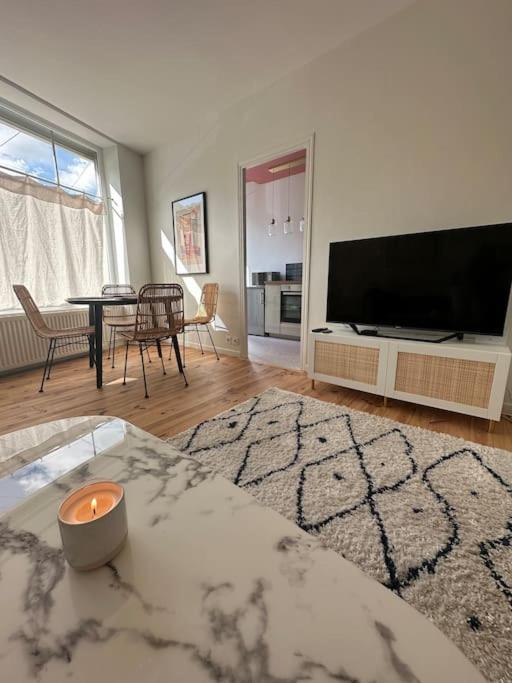 Apartament Le Studio 41 Caen Zewnętrze zdjęcie